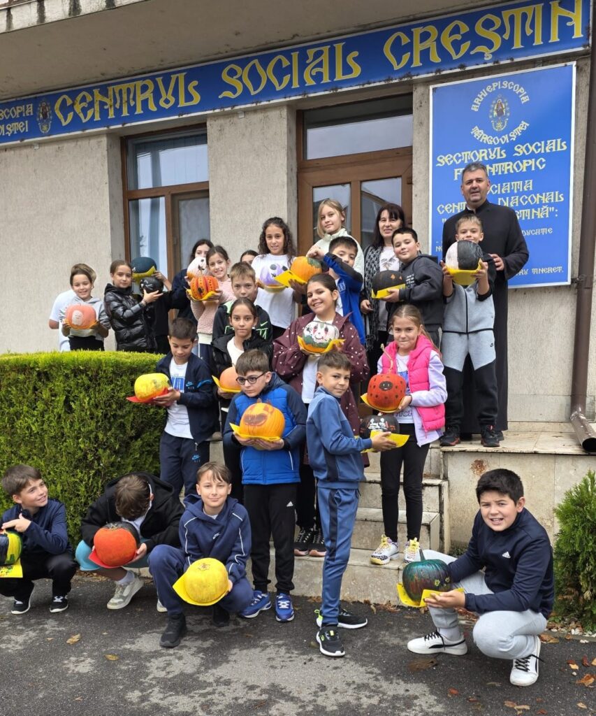 „Festivalul dovlecilor” – culoare, creativitate și bucurie la Centrul Social Creștin al Arhiepiscopiei Târgoviștei